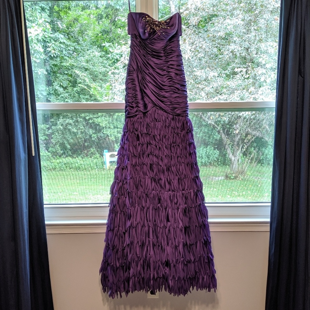 GORGEOUS backless purple prom dress